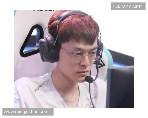 聚焦王者荣耀战术解析：BLG如何在赛场上展现团队协作与策略智慧