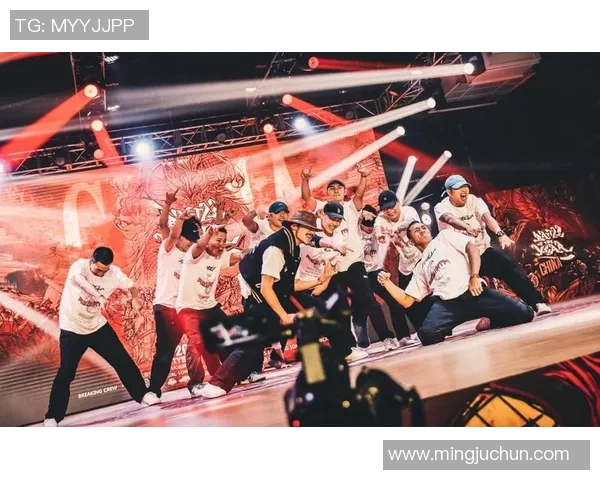 街舞深度解析:广州街舞队如何运用盯防策略提升团队默契与竞争力 街舞深度解析:广州街舞队如何运用盯防策略提升团队默契与竞争力