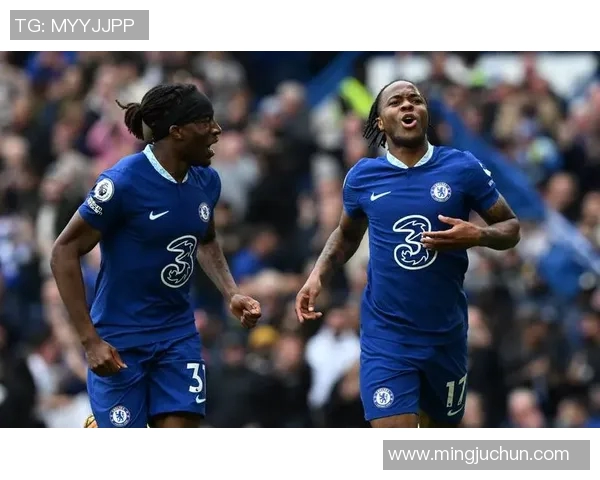 切尔西更衣室风波升级斯特林与恩佐训练场冲突引发热议 切尔西更衣室风波升级斯特林与恩佐训练场冲突引发热议