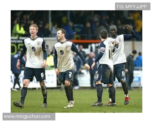 坎塞洛的足球之路：从天才少年到世界顶级边后卫的蜕变与挑战