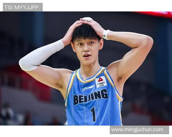 曾凡博：从青涩新星到篮球场上的璀璨明珠，未来可期的篮球梦想之路