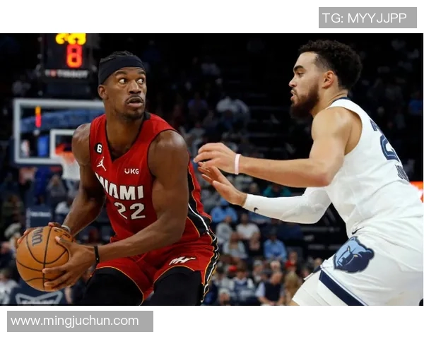 热火与灰熊激战正酣NBA赛场精彩瞬间回顾与分析